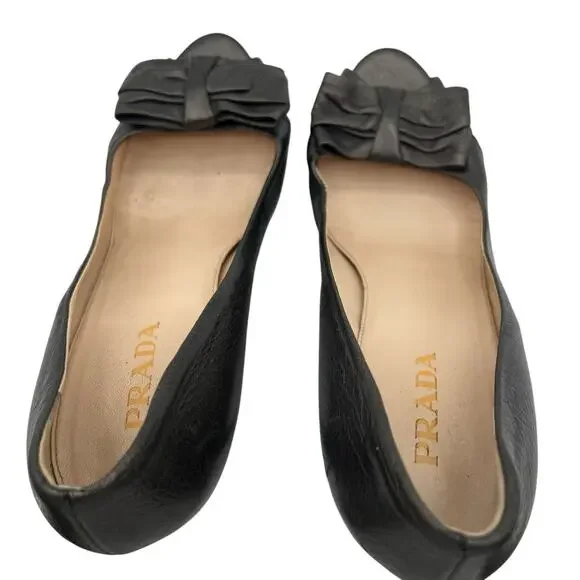 Prada Womens Size 38.5 US 7.5 Leather Heels Gunmetal Peep Hole Toe Made in Italy - Picture 14 of 16
